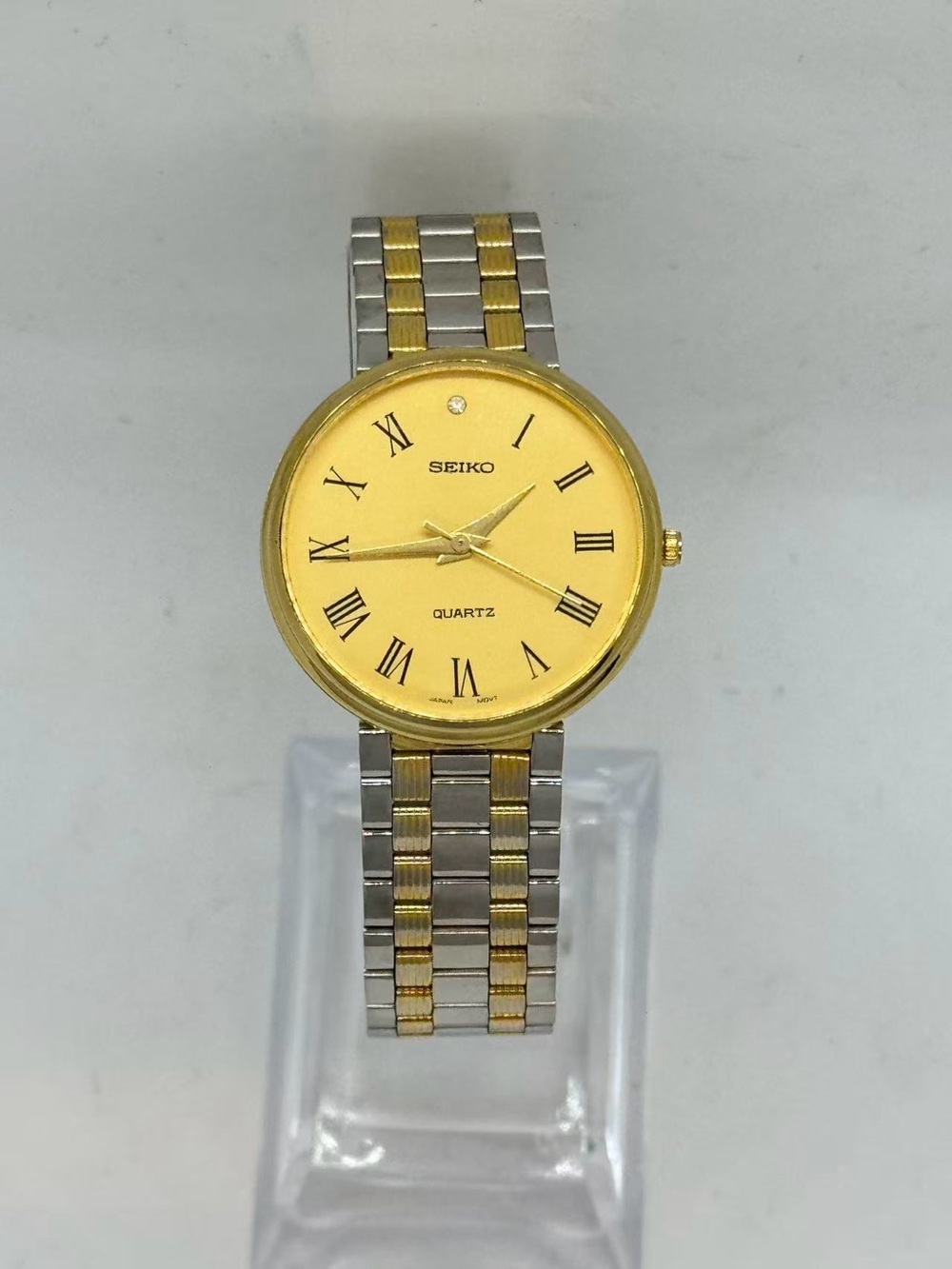 Vintage Seiko Quartz Men’s Watch Gold Tone Roman Numeral 31mm New Battery Runs